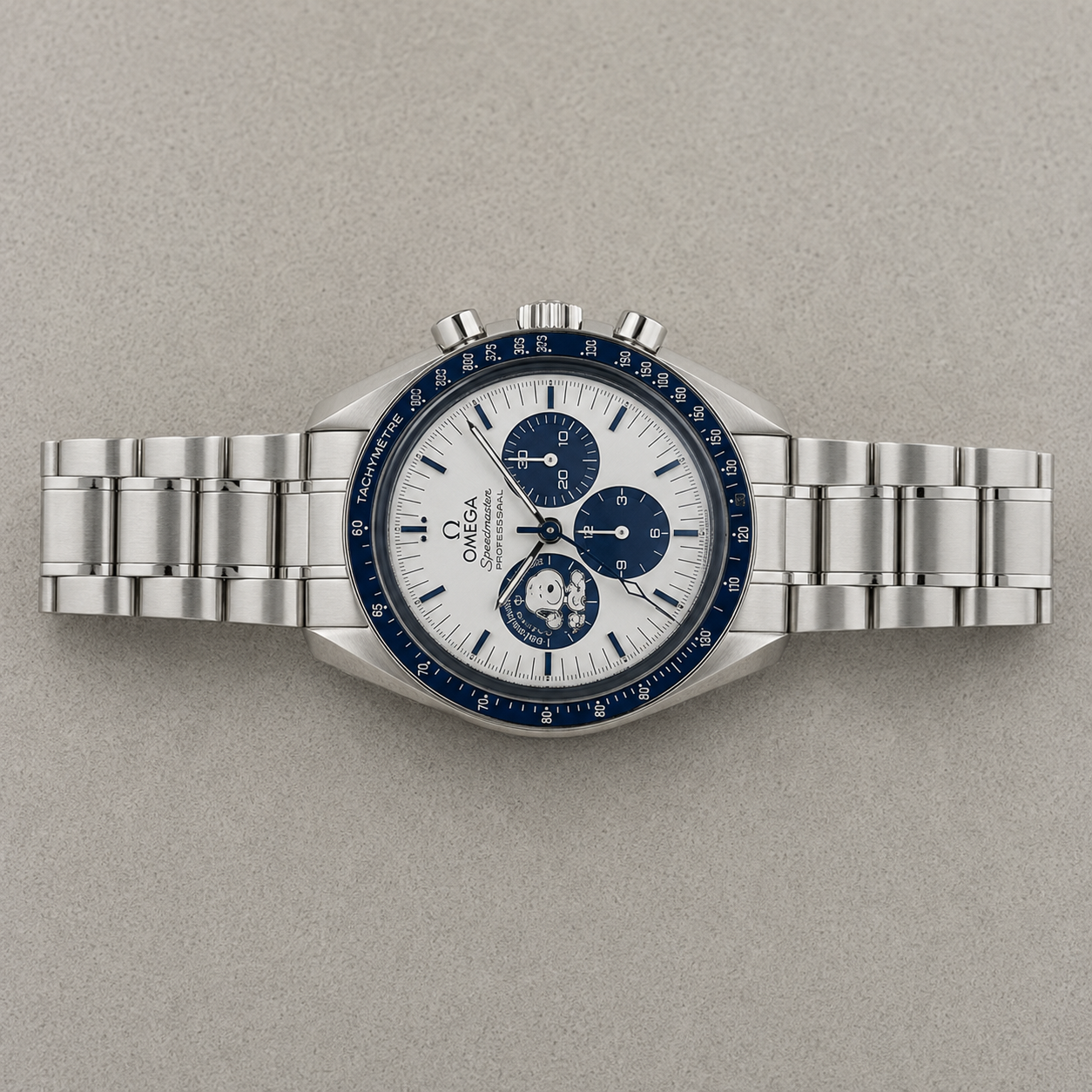 Omega Speedmaster Silver Snoopy 42mm
