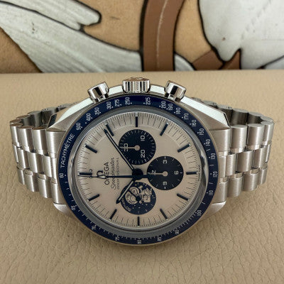 Omega Speedmaster Silver Snoopy 42mm
